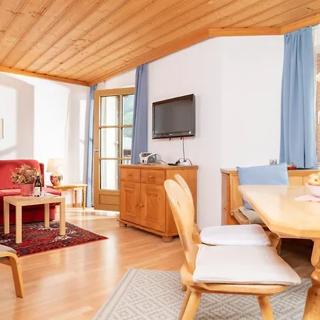 Bernhofer Σάαλμπαχ-Χίντεργκλεμ