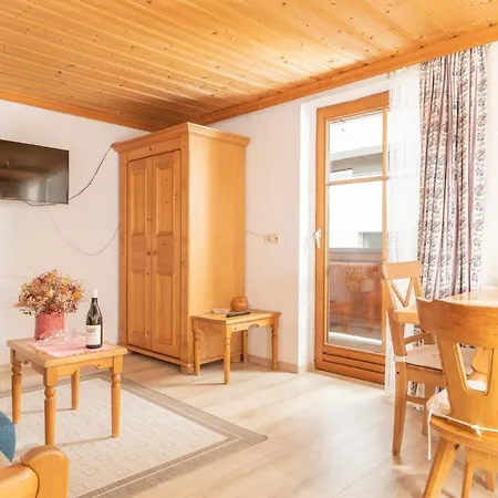 Bernhofer Apartment *