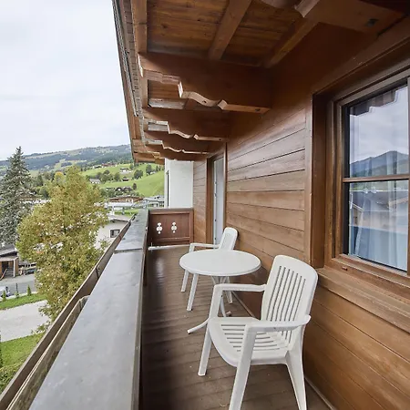 Bernhofer דירה *